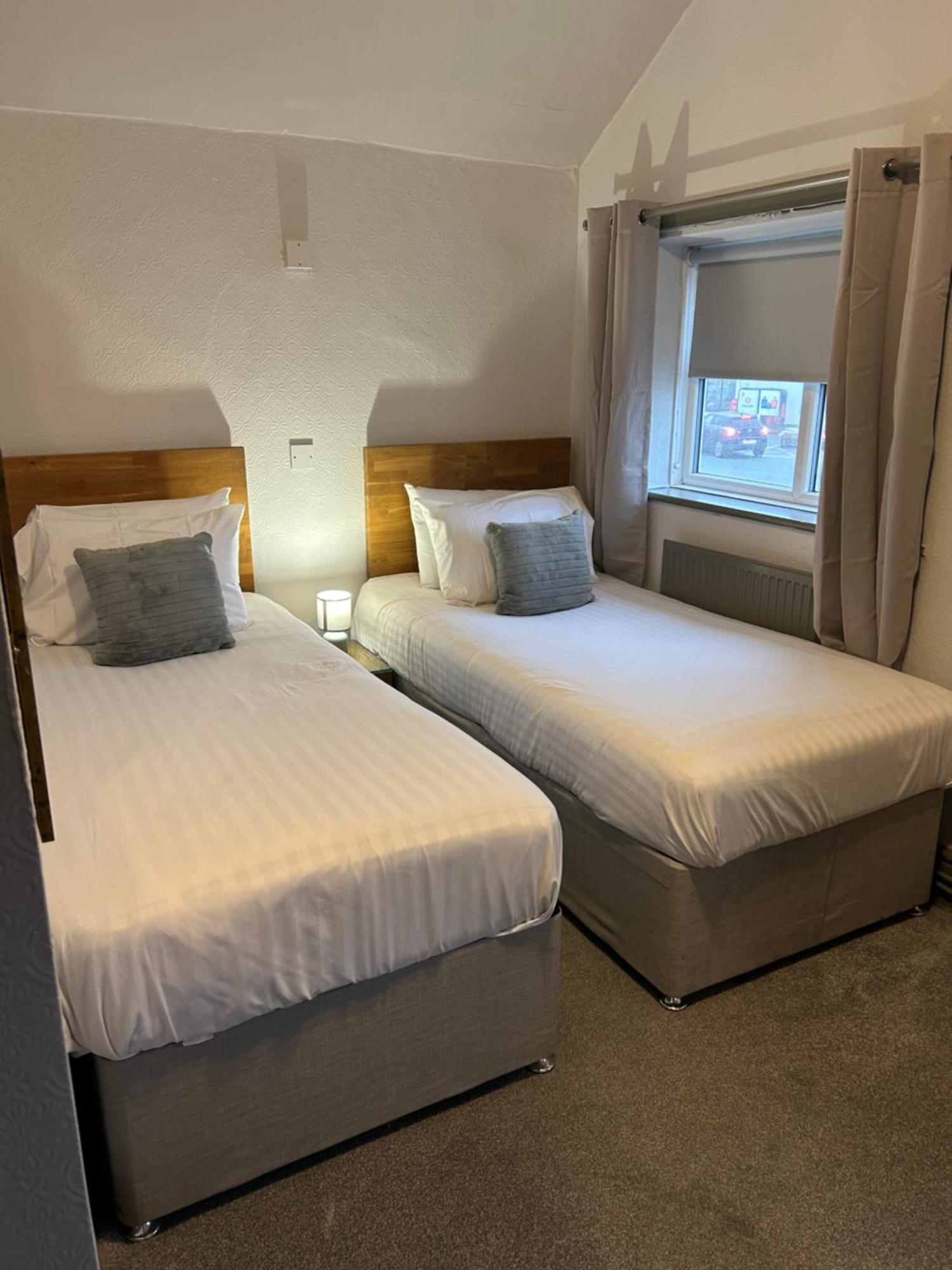 The Valley Hotel, Anglesey Экстерьер фото