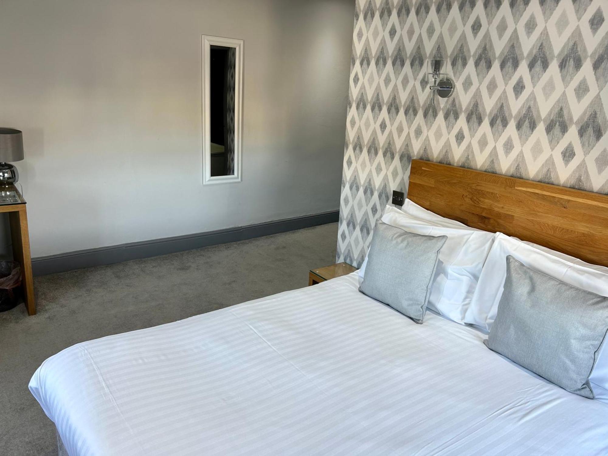 The Valley Hotel, Anglesey Экстерьер фото