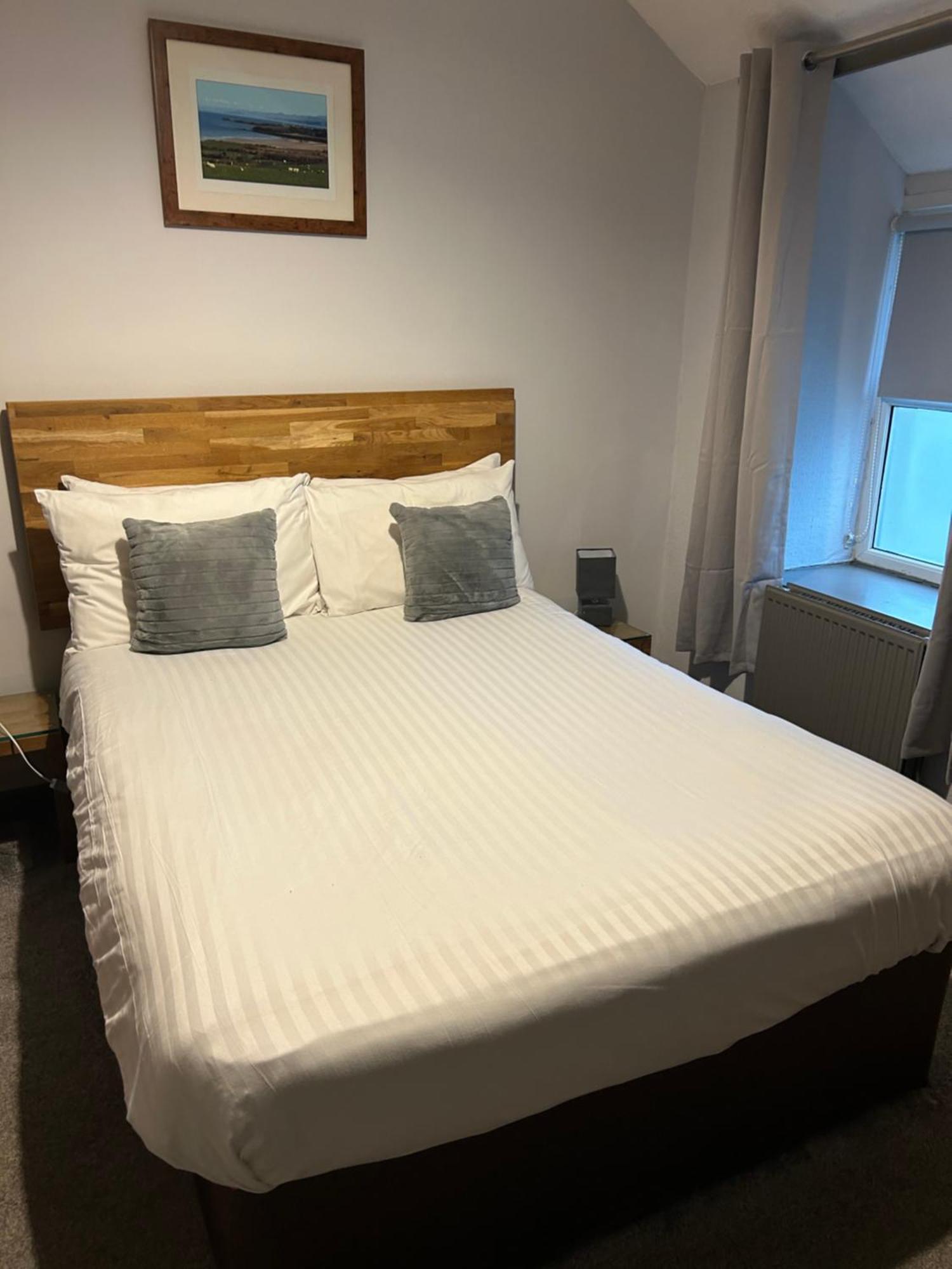 The Valley Hotel, Anglesey Экстерьер фото