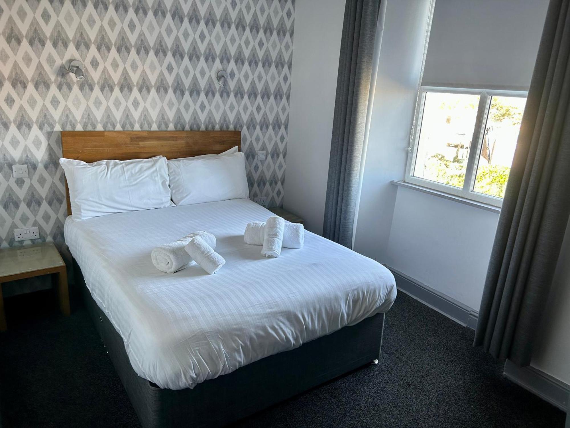 The Valley Hotel, Anglesey Экстерьер фото